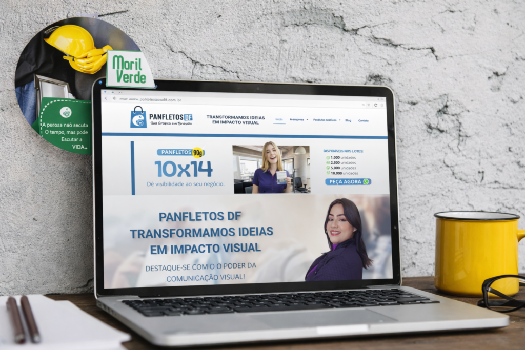 O Display para Monitor em PVC branco premium 0,50 mm é um material de comunicação visual profissional, ideal para identificação de equipamentos, campanhas promocionais, comunicação institucional e ações de marketing em pontos de atendimento. Seu formato garante ótima visibilidade frontal, leitura rápida e acabamento de alto padrão.